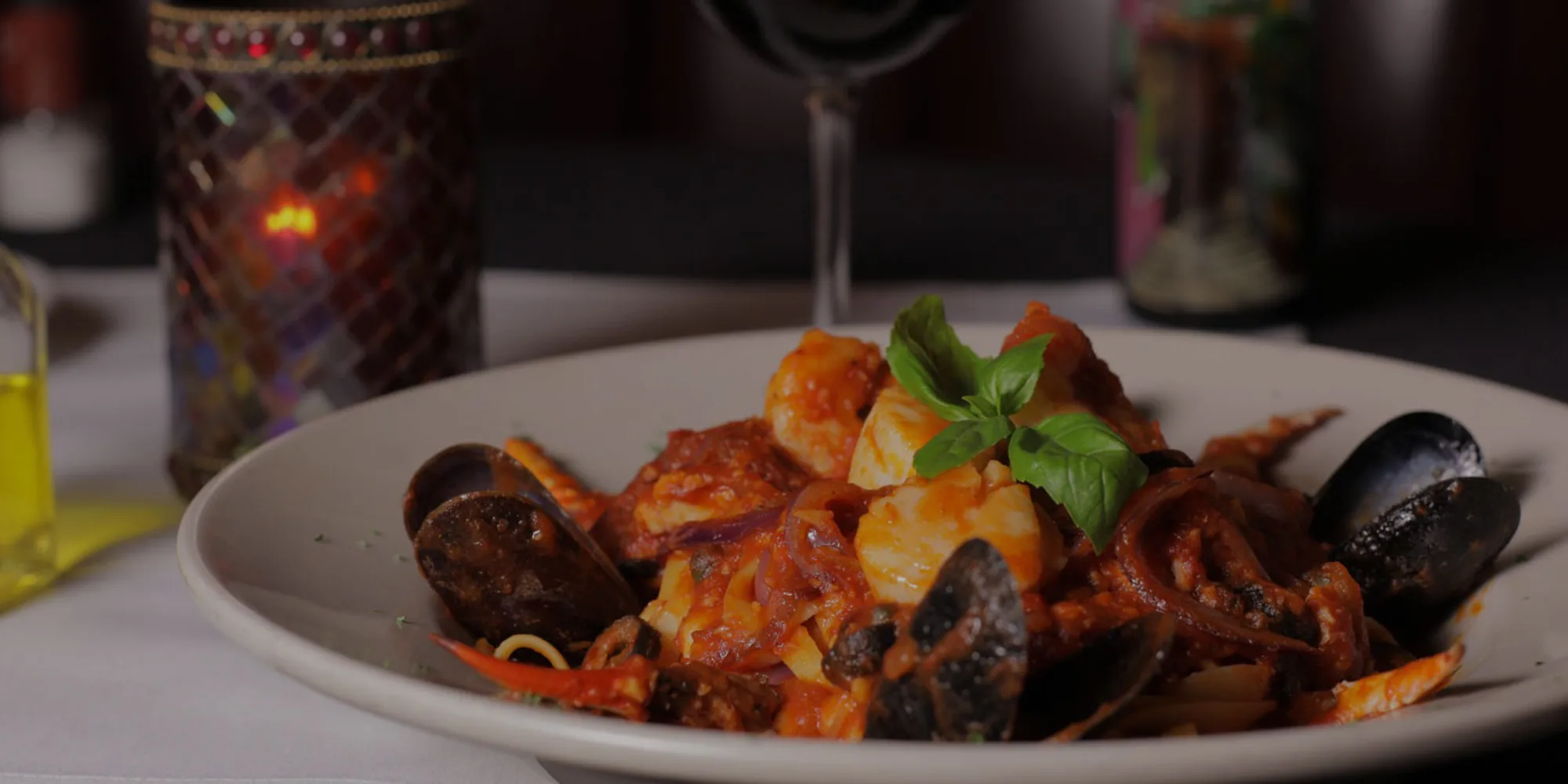 Lomontes Italian Restaurant and Bar